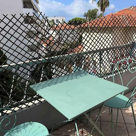 Antibes/juan Les Pins, Cosy * アンティーブ